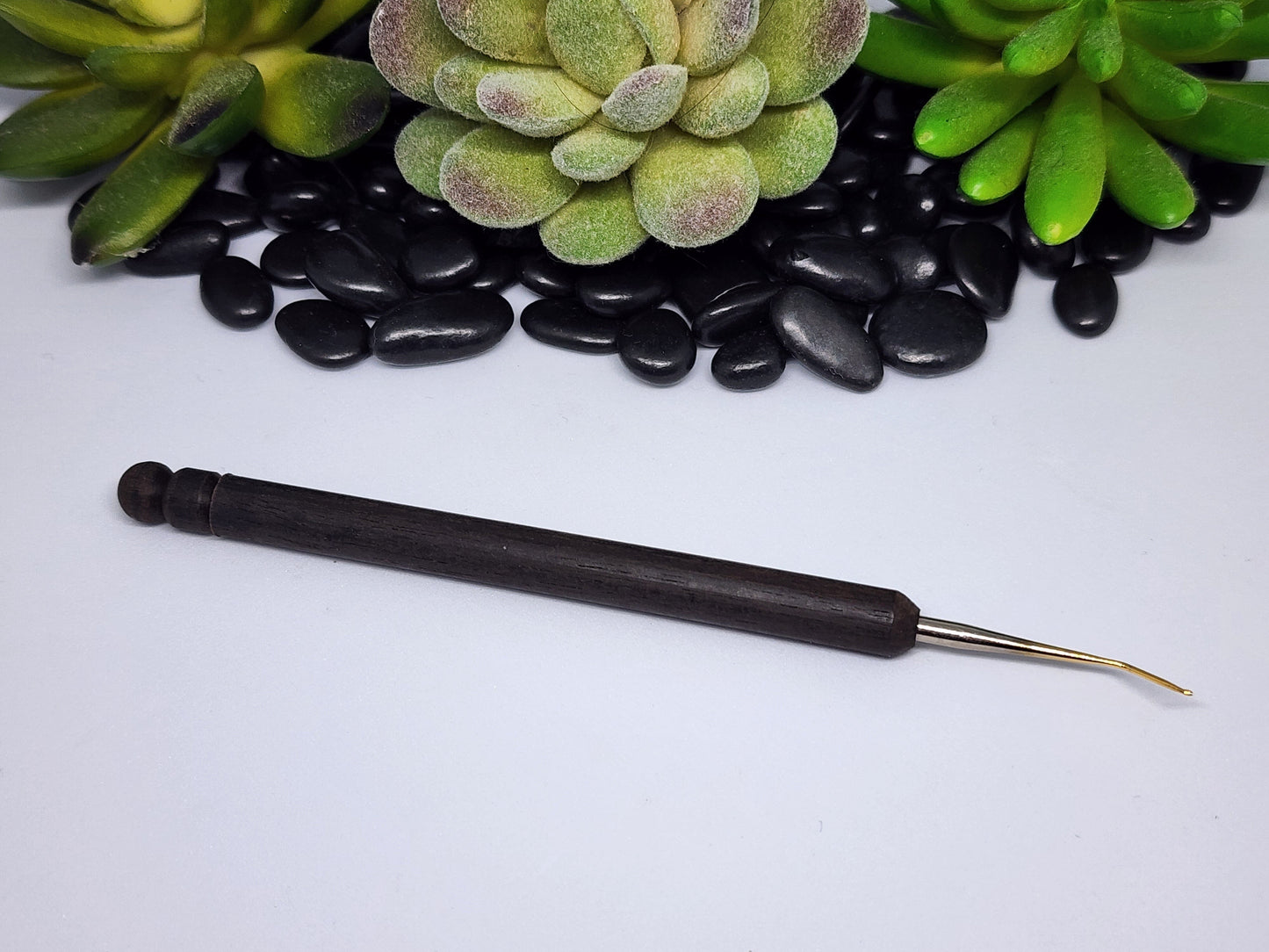 Agujeta/ganchillo con madera de ébano